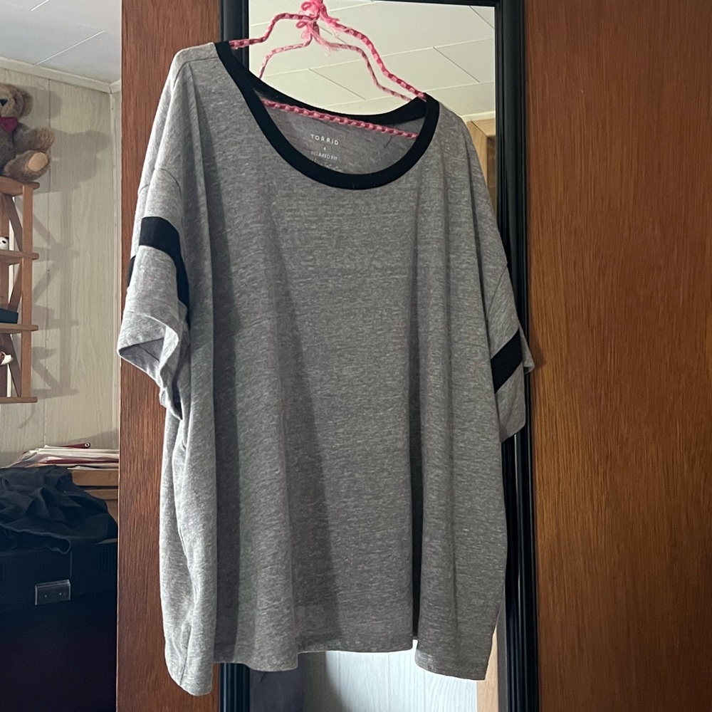 Torrid 4 Plus crop relaxed fit super soft T-Shirt